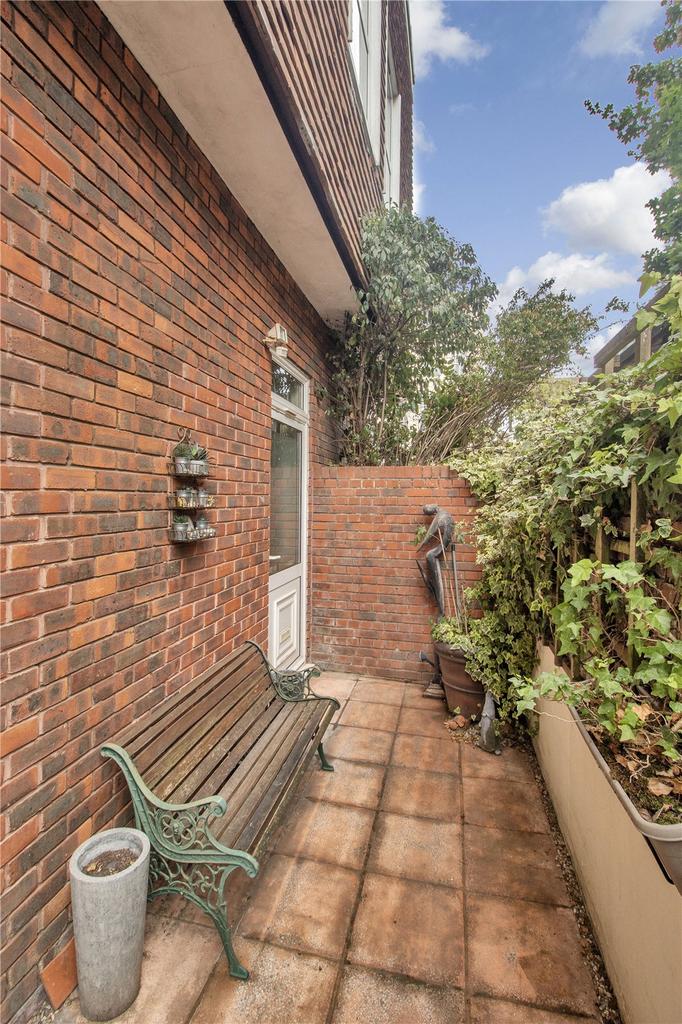 Private Courtyard