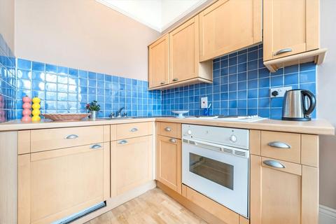 1 bedroom flat for sale, Claverton Street, London SW1V