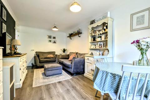 15 Dudley Close, Whitehill, Bordon, GU35 9PY