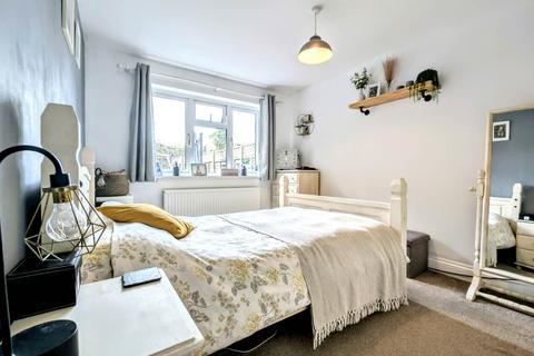 15 Dudley Close, Whitehill, Bordon, GU35 9PY