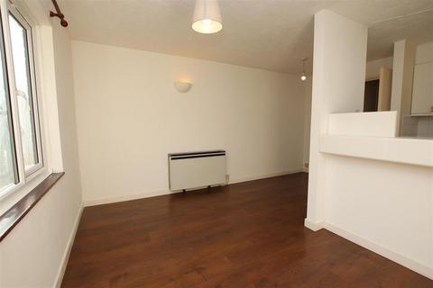 61 Cooper Close, Greenhithe, DA9 9PP