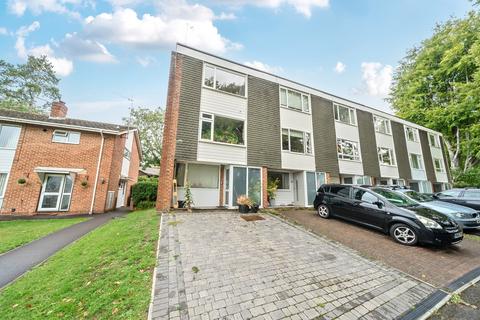 Langton Close, Winchester, Hampshire, SO22