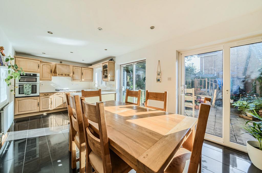 1349795-15-68c3e6...