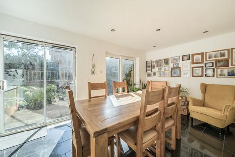 22 Anthony Wall, Warfield, Bracknell, RG42 3UL