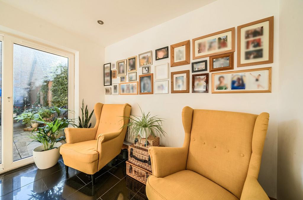 1349795-16-68c3e6...