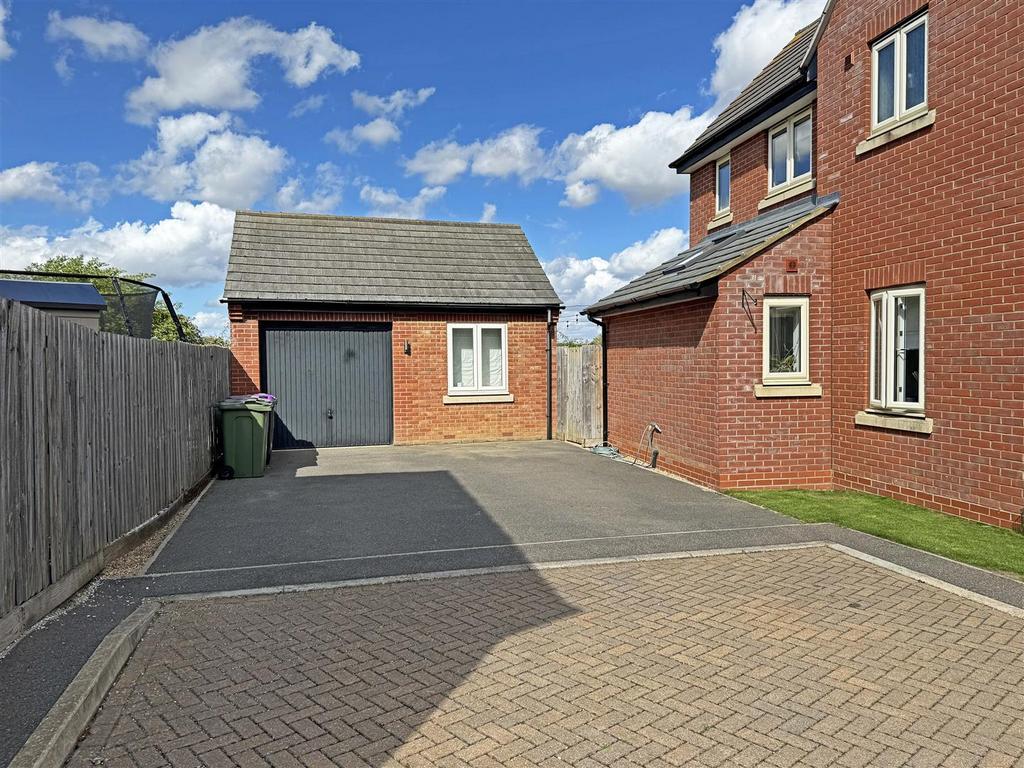 Driveway &amp; Garage