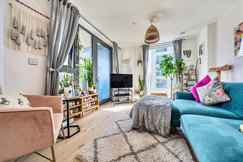 Parkside Avenue, London
