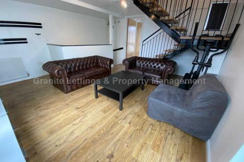undefined, Bell Crescent, Beswick, Manchester, M11 3UA