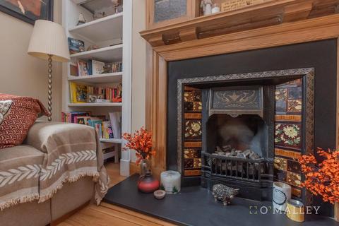 2 bedroom cottage for sale, Nelson Place, Stirling