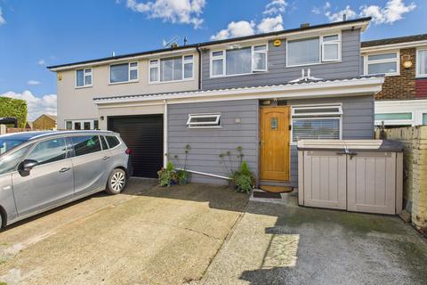 Southend Road, Stanford-Le-Hope, SS17