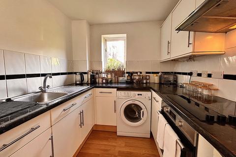 undefined, Station Road, Henley-on-Thames RG9