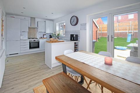 3 bedroom detached house for sale, Muirhead Rise, Houlton, Rugby, CV23
