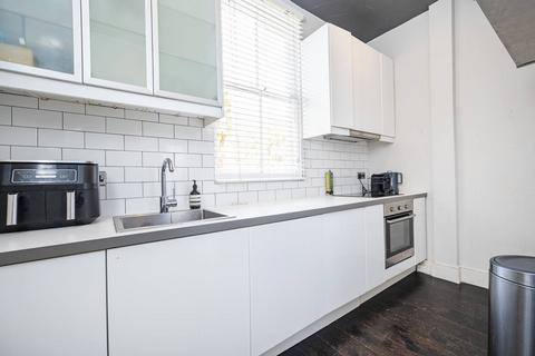 3 bedroom maisonette for sale, Powerscroft Road, Lower Clapton, London, E5