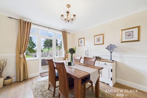 3 bedroom detached house for sale, Southwell Road East, Mansfield NG21