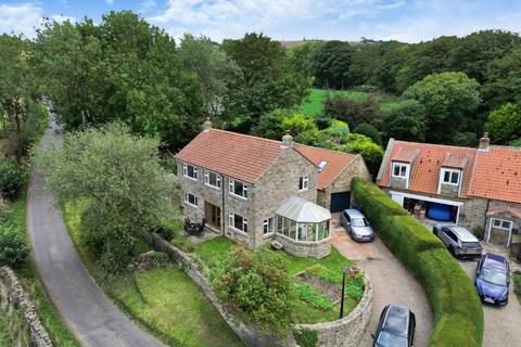 4 bedroom detached house for sale, Foss Way, Ugglebarnby
