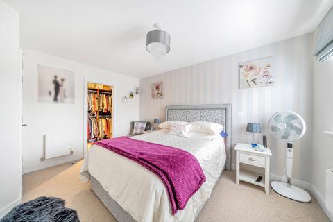 2 Willow Mews, Caterham, CR3 5WJ