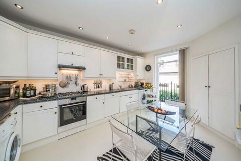 3a Station Parade, Richmond, TW9 3PS
