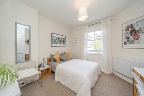 3a Station Parade, Richmond, TW9 3PS