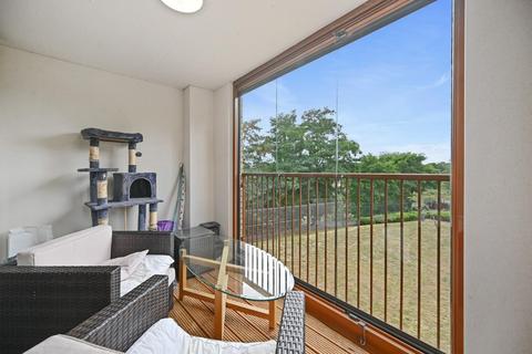 2 bedroom flat for sale, Kenneth Way, Ealing