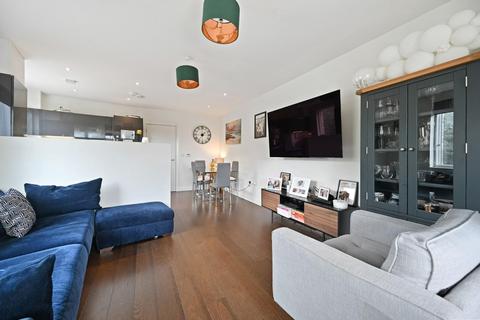 2 bedroom flat for sale, Kenneth Way, Ealing