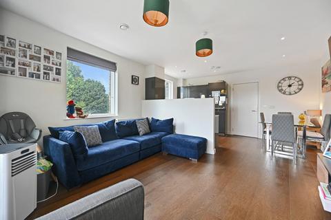 2 bedroom flat for sale, Kenneth Way, Ealing