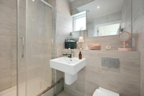 2 bedroom flat for sale, Kenneth Way, Ealing