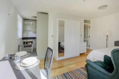 Studio for sale, Sherborne Court, Cromwell Road, London, SW5