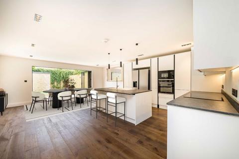 Avondale Park Gardens, London W11