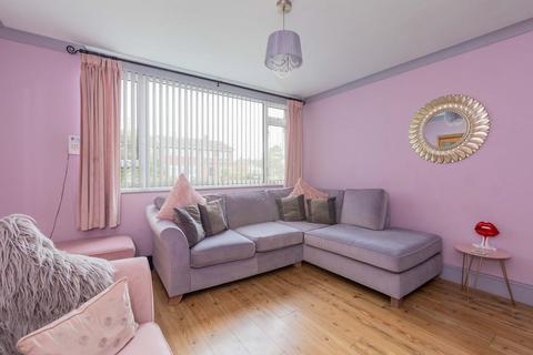 91 Tamar Way, Slough, SL3 8SY