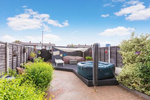 91 Tamar Way, Slough, SL3 8SY