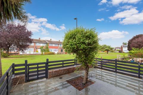 91 Tamar Way, Slough, SL3 8SY