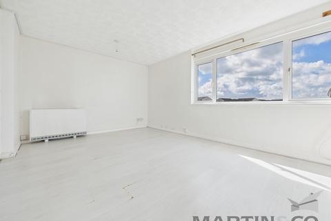 3 bedroom maisonette for sale, Lumsden Road, Southsea