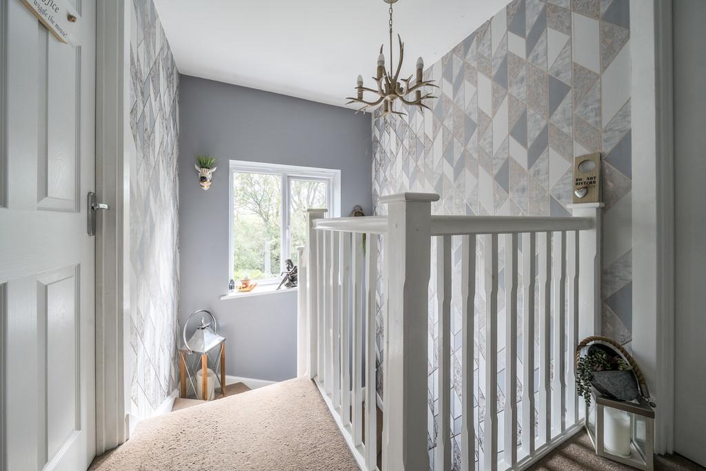 1353612-7-68c163ddec894