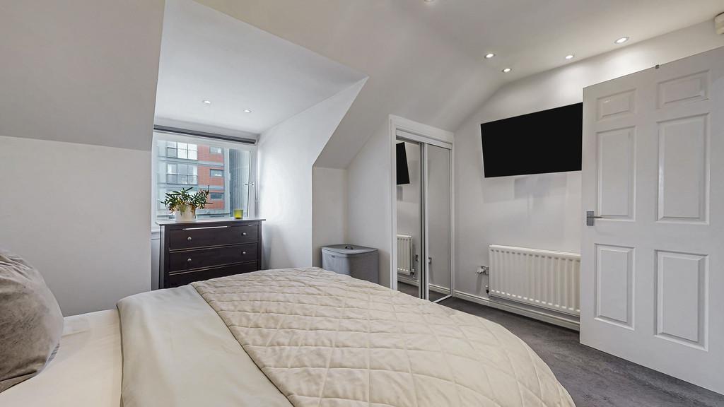 66-print-77 Lancefield Quay Flat 11 38