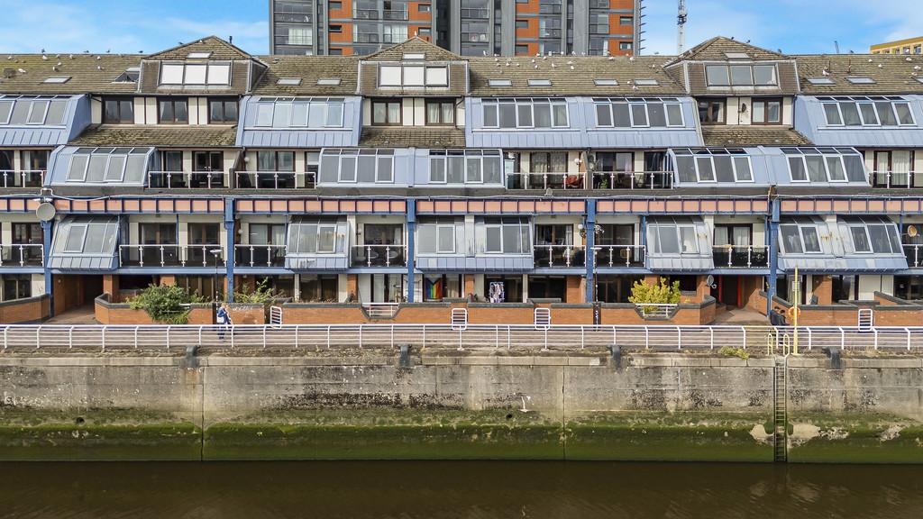 4-print-77 Lancefield Quay Flat 11 43