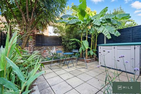 1 bedroom flat for sale, Earlsmead Road, London NW10