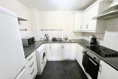 undefined, Ovaltine Drive, Kings Langley WD4