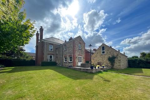 4 bedroom detached house for sale, Winsover Road, Spalding