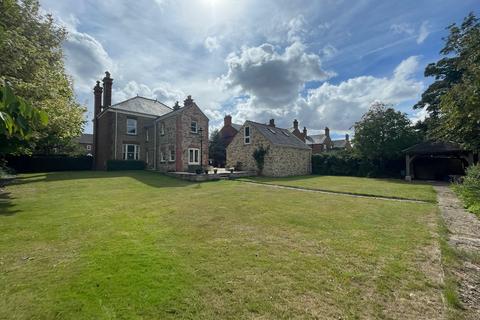 4 bedroom detached house for sale, Winsover Road, Spalding