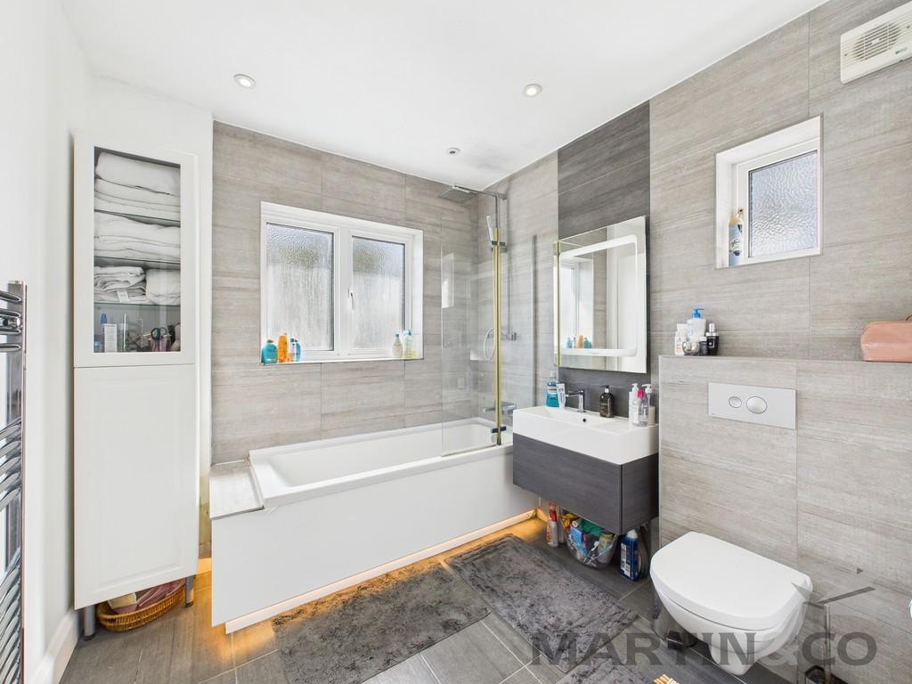 18 Bathroom