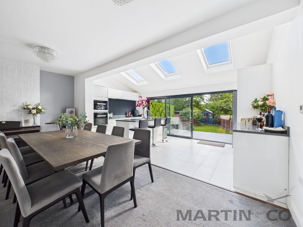 8 Kitchen Dining
