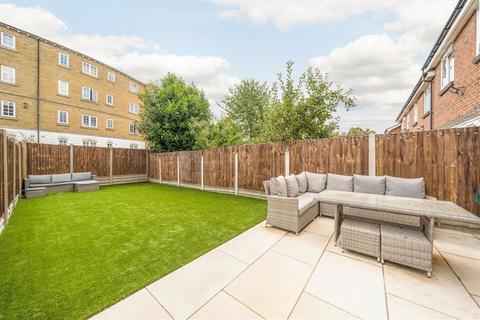 42 Elizabeth Fry Place, London, SE18 4LA
