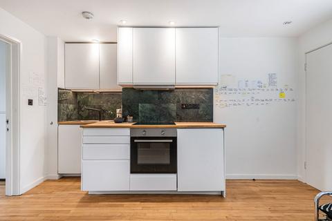 46 Croftongate Way, London, SE4 2DL