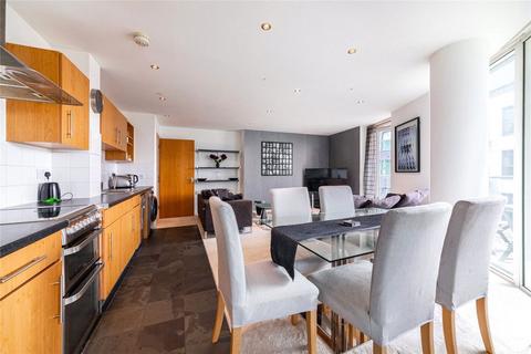 3 bedroom flat for sale, Millharbour, London E14