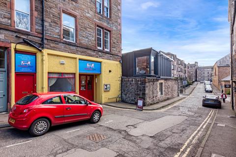 Retail property (high street) to rent, 21-23 St. Leonards Ln Edinburgh EH8 9SH