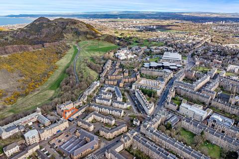 Retail property (high street) to rent, 21-23 St. Leonards Ln Edinburgh EH8 9SH