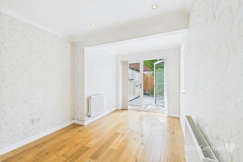 4 Croft Close, Rolleston On Dove, Burton-on-trent, DE13 9AF