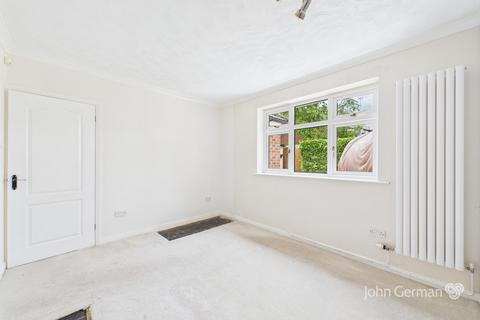 4 Croft Close, Rolleston On Dove, Burton-on-trent, DE13 9AF