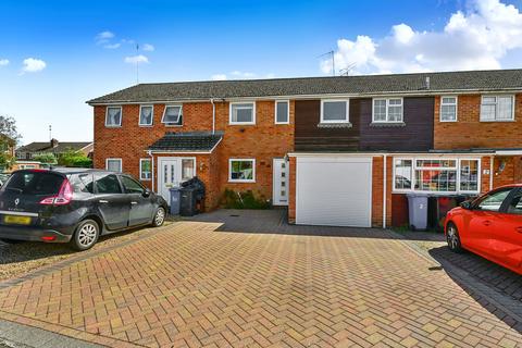 1 Selborne Close, Blackwater, Camberley, GU17 0HF