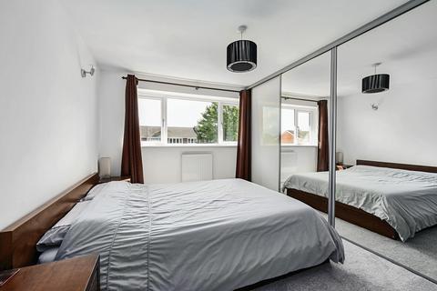 1 Selborne Close, Blackwater, Camberley, GU17 0HF